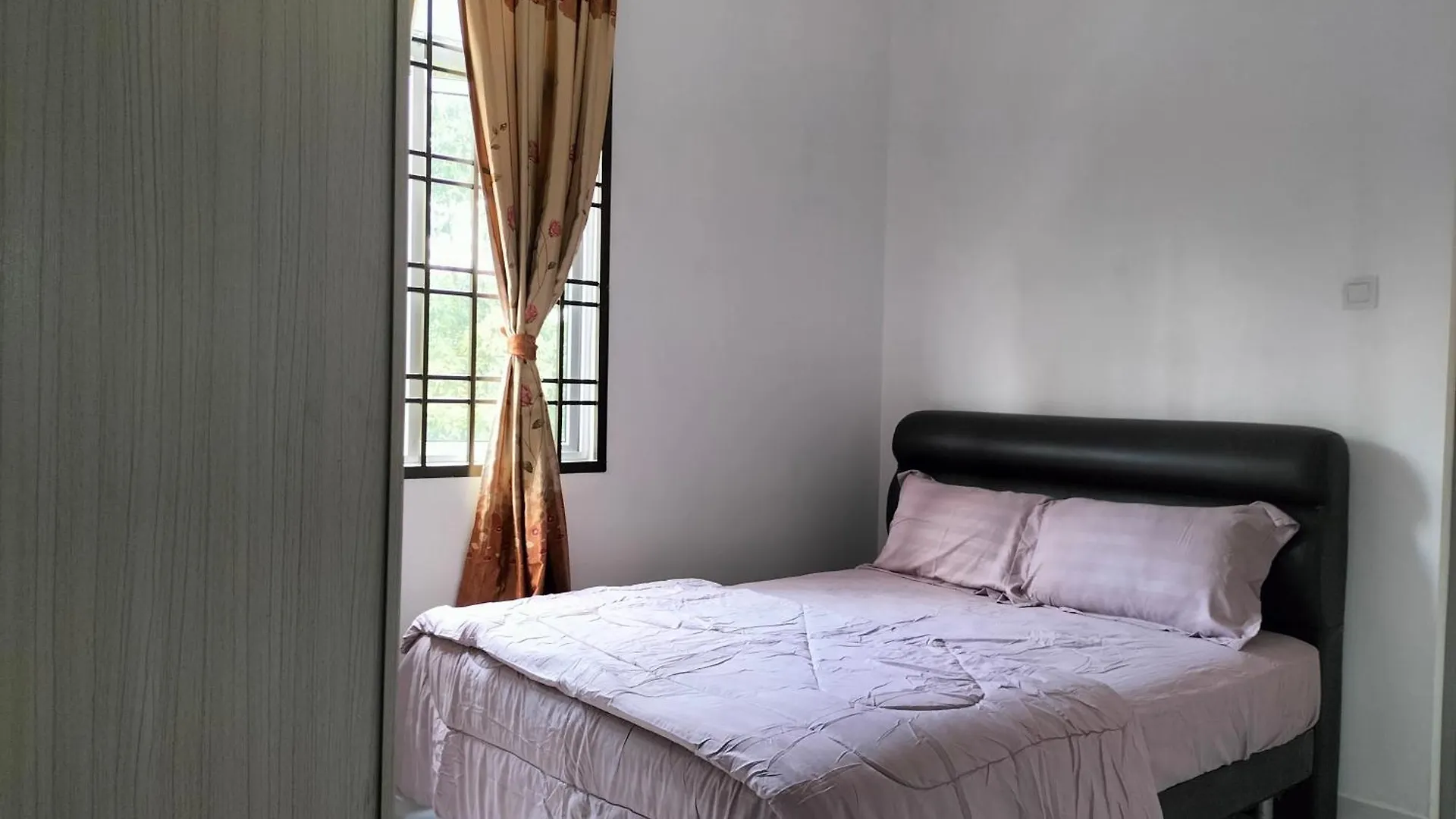 Holiday home Iris 31 Corner Lot Near Legoland Jdt Utm Malay Only Villa Johor Bahru