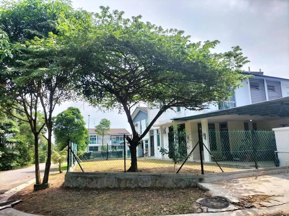Iris 31 Corner Lot Near Legoland Jdt Utm Malay Only Villa Johor Bahru
